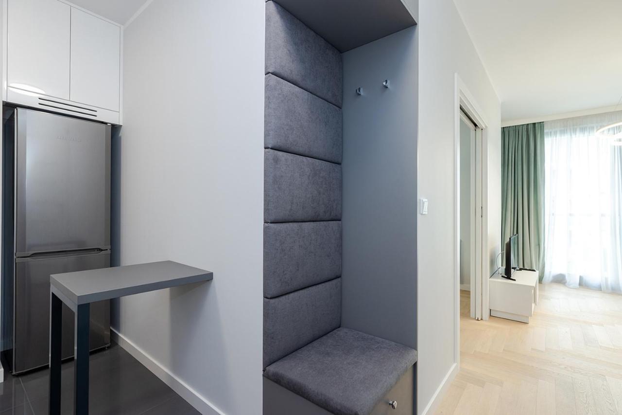 Wola Luxe Apartment Varşovia Exterior foto