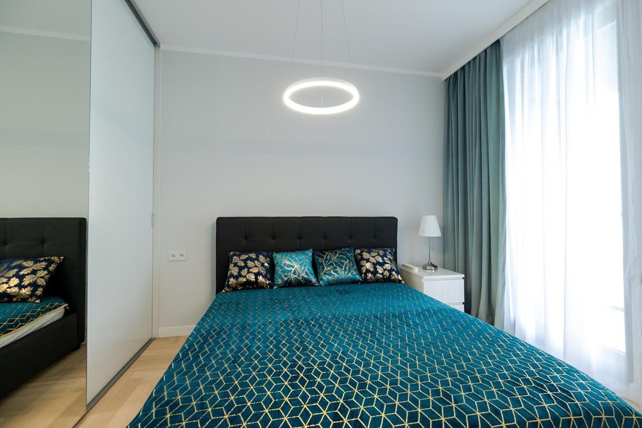 Wola Luxe Apartment Varşovia Exterior foto